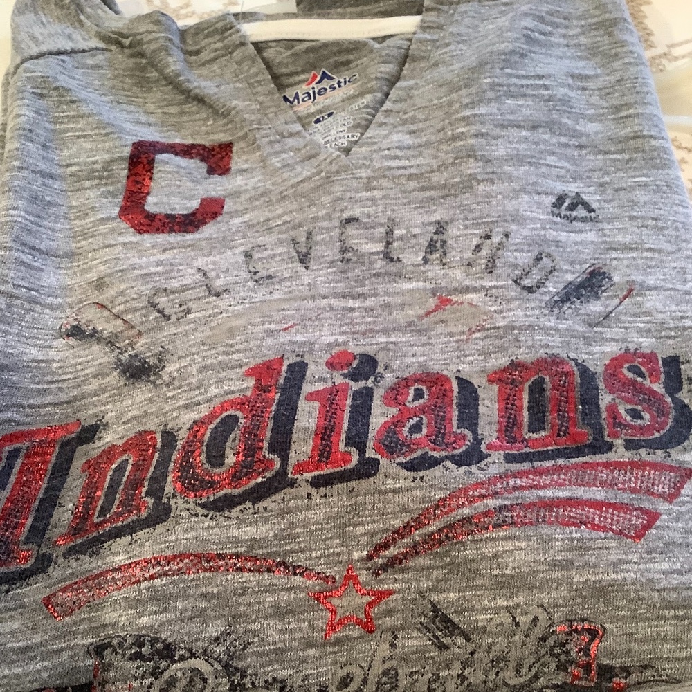 Ladies Majestic sparkle Cleveland INDIANS shirt